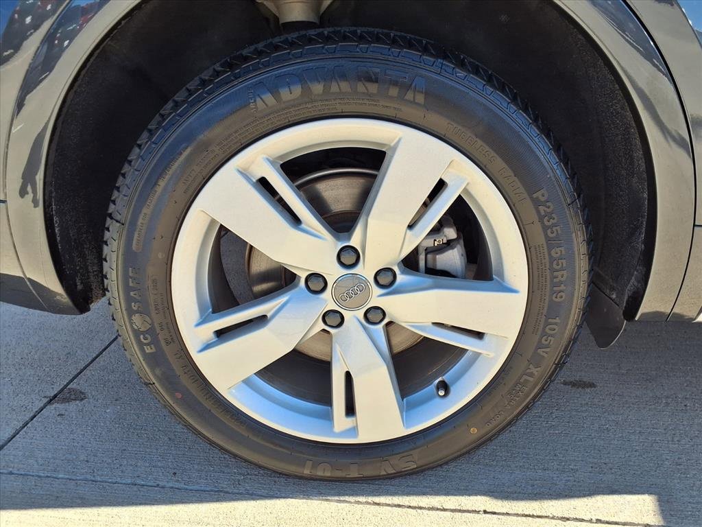 Used 2019 Audi Q5 2.0T Premium w/ Convenience Package image 19