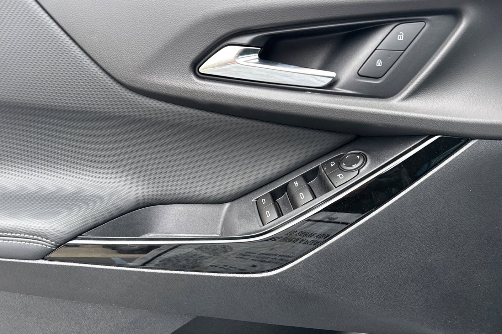 New 2026 Chevrolet Equinox LT image 10