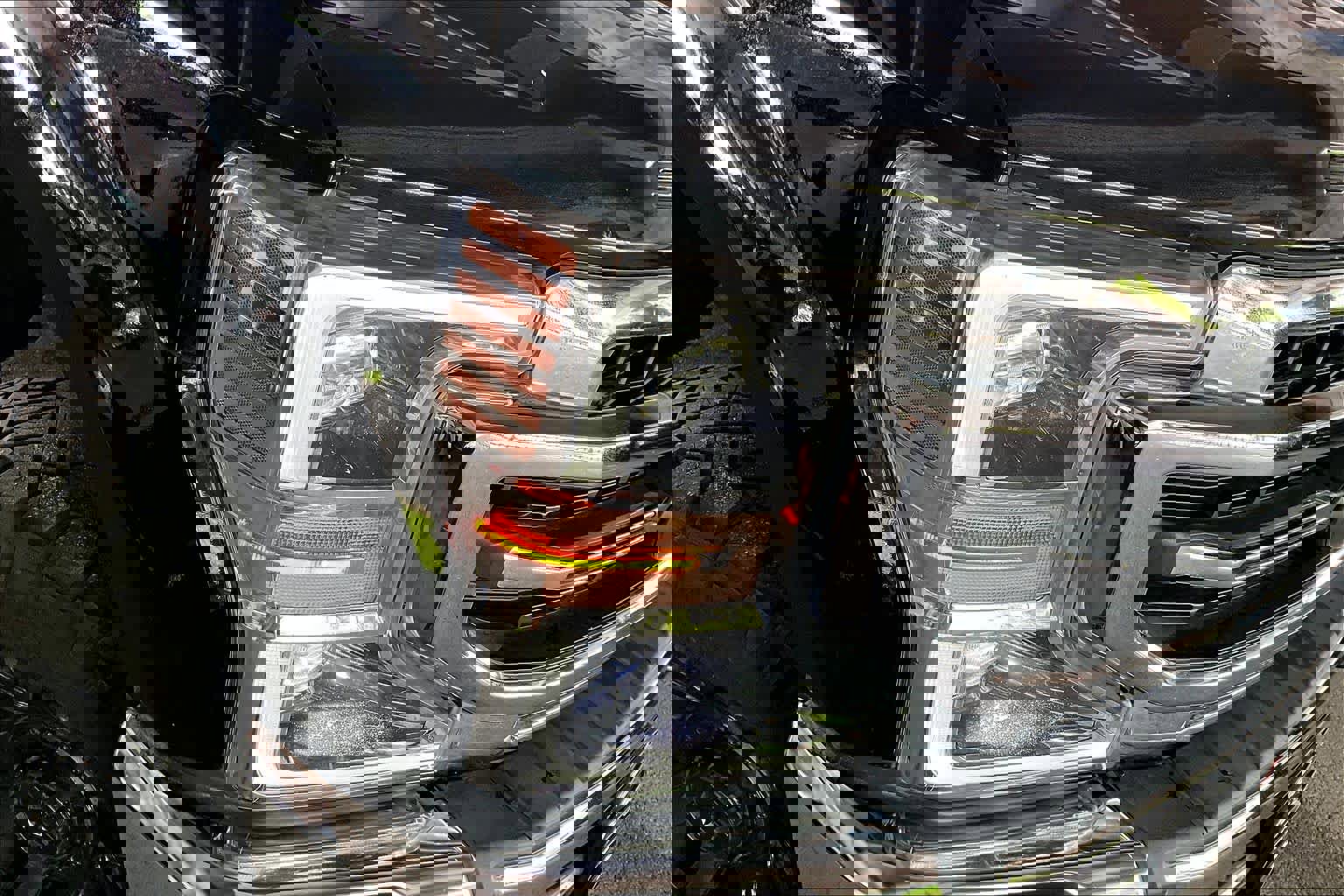 Used 2020 Ford F350 Lariat w/ Lariat Ultimate Package AWD/4WD image 27