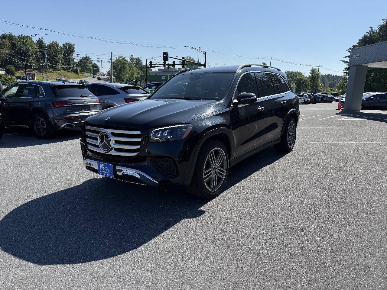 Used 2025 Mercedes-Benz GLS 450 4MATIC image 2