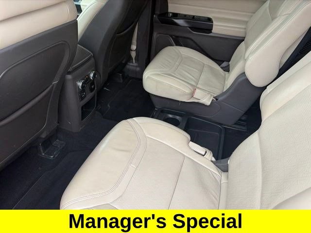 Used 2020 Ford Explorer Platinum w/ Premium Technology Package AWD/4WD image 34