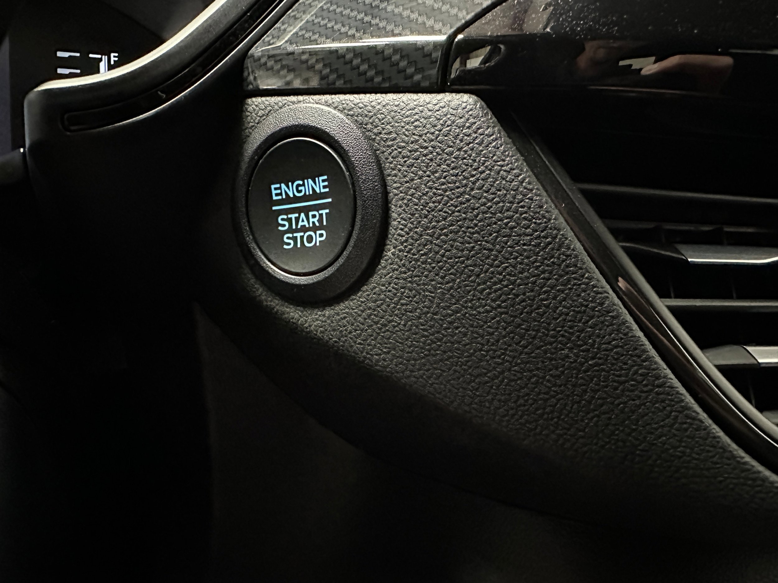 Certified 2024 Ford Escape ST-Line AWD/4WD image 17