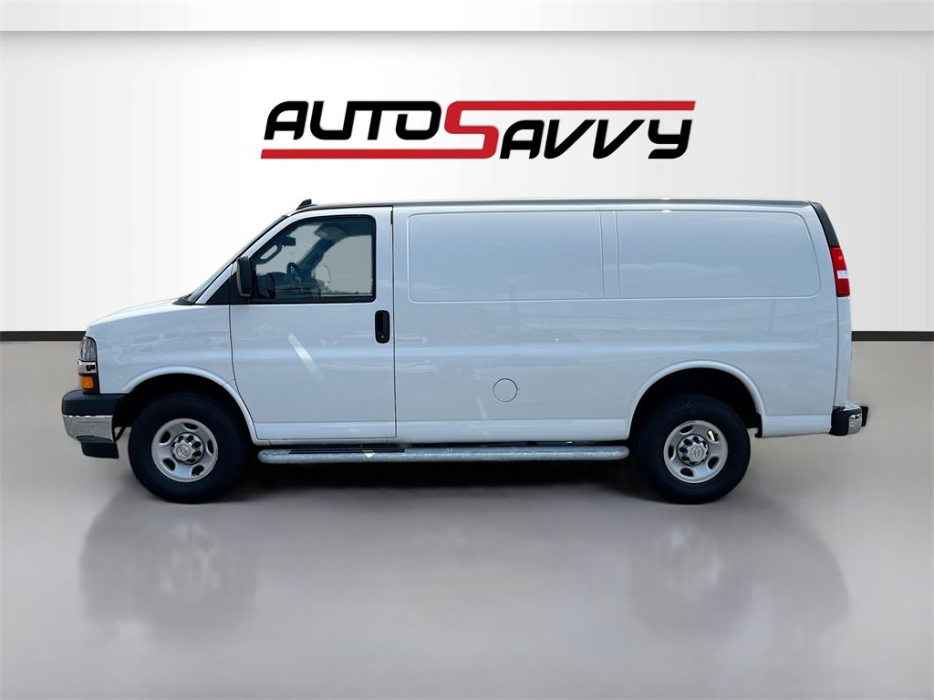 Used 2024 Chevrolet Express 2500 Work Van w/ Driver Convenience Package image 4