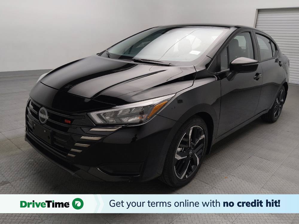 Used 2025 Nissan Versa SR w/ Trunk Package FWD image 1