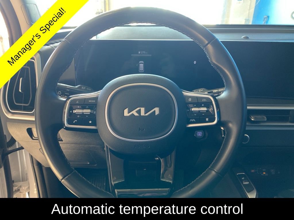 Used 2024 Kia Sorento S image 6