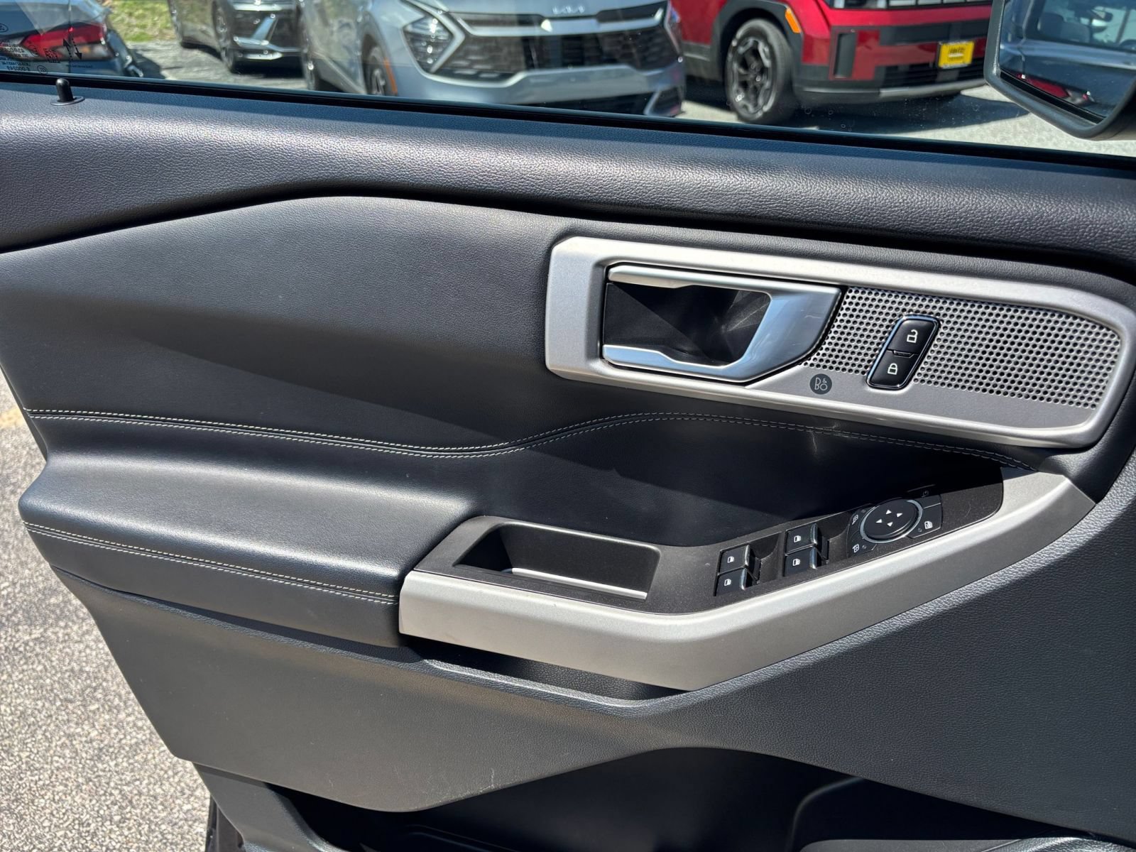 Used 2024 Ford Explorer Limited RWD image 15