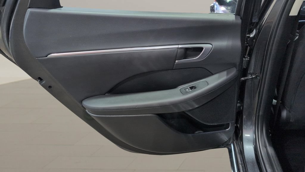 Used 2022 Hyundai Sonata SEL w/ Convenience Package FWD image 18
