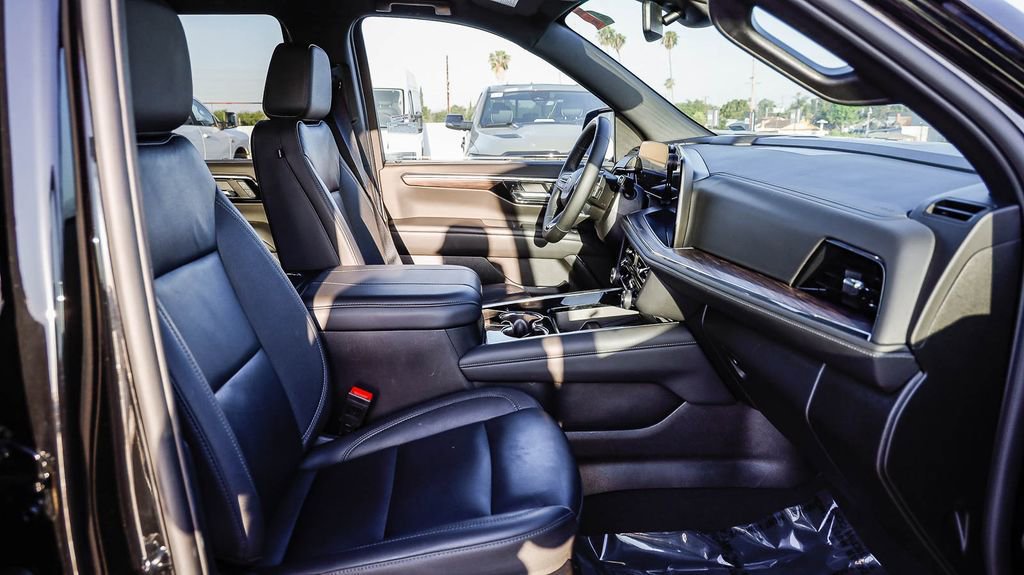 Used 2025 Chevrolet Tahoe Z71 AWD/4WD image 20