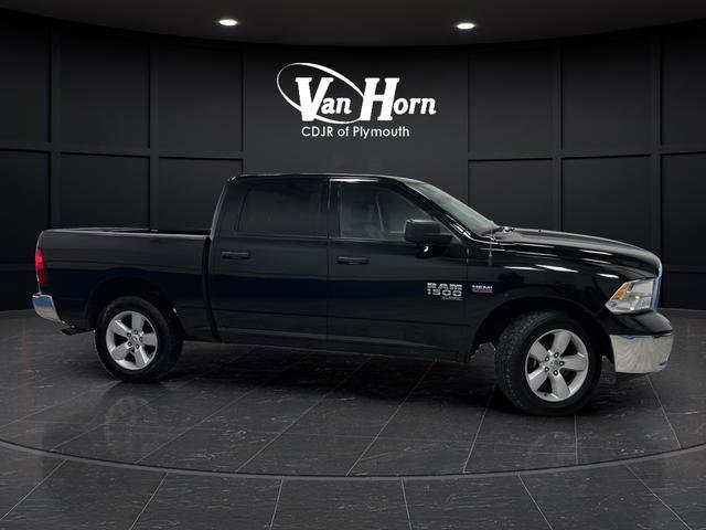 Used 2022 RAM 1500 Classic SLT image 2