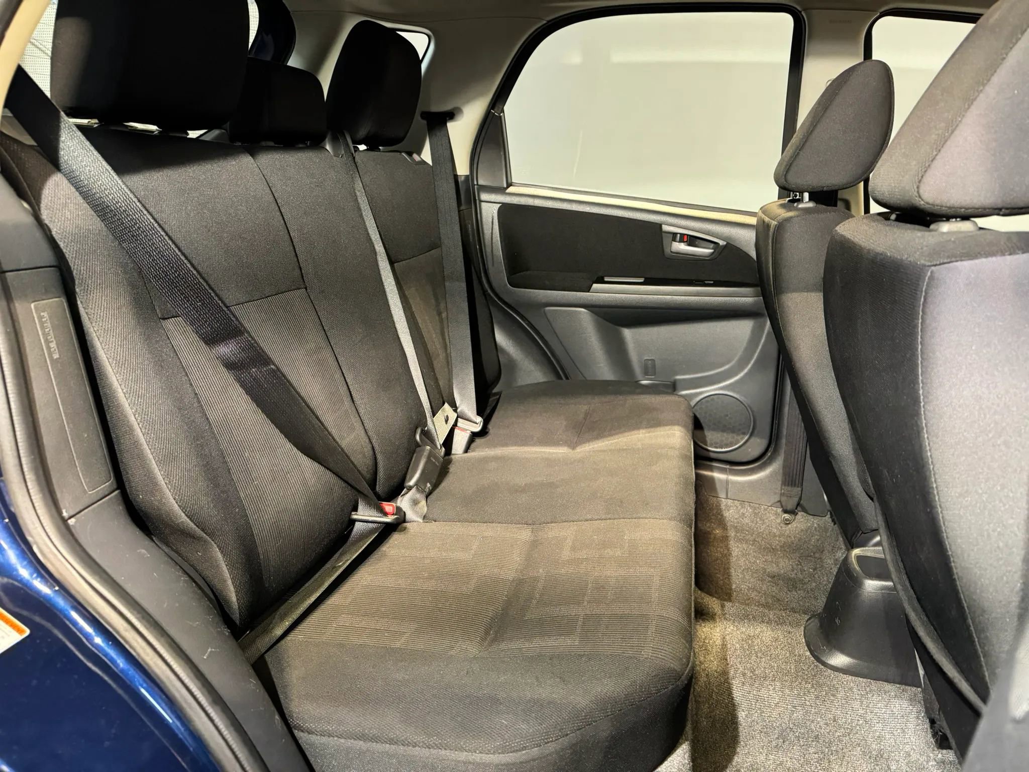 Used 2011 Suzuki SX4 Hatchback 4D image 23