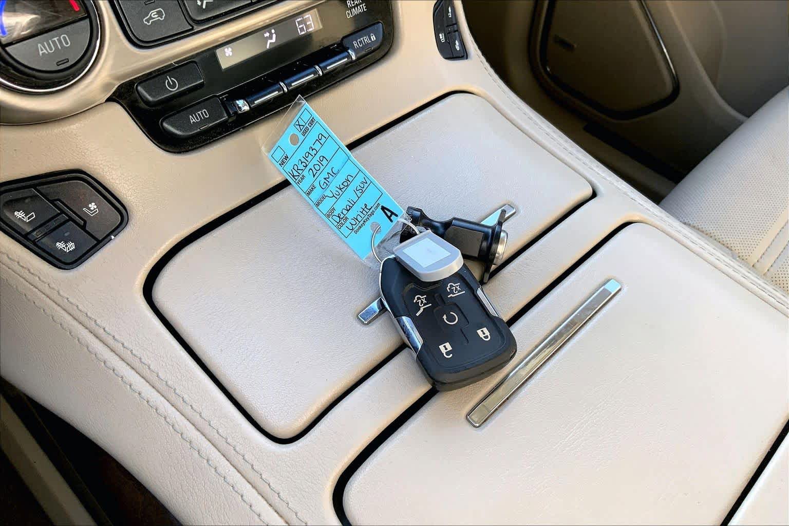 Used 2019 GMC Yukon Denali image 15