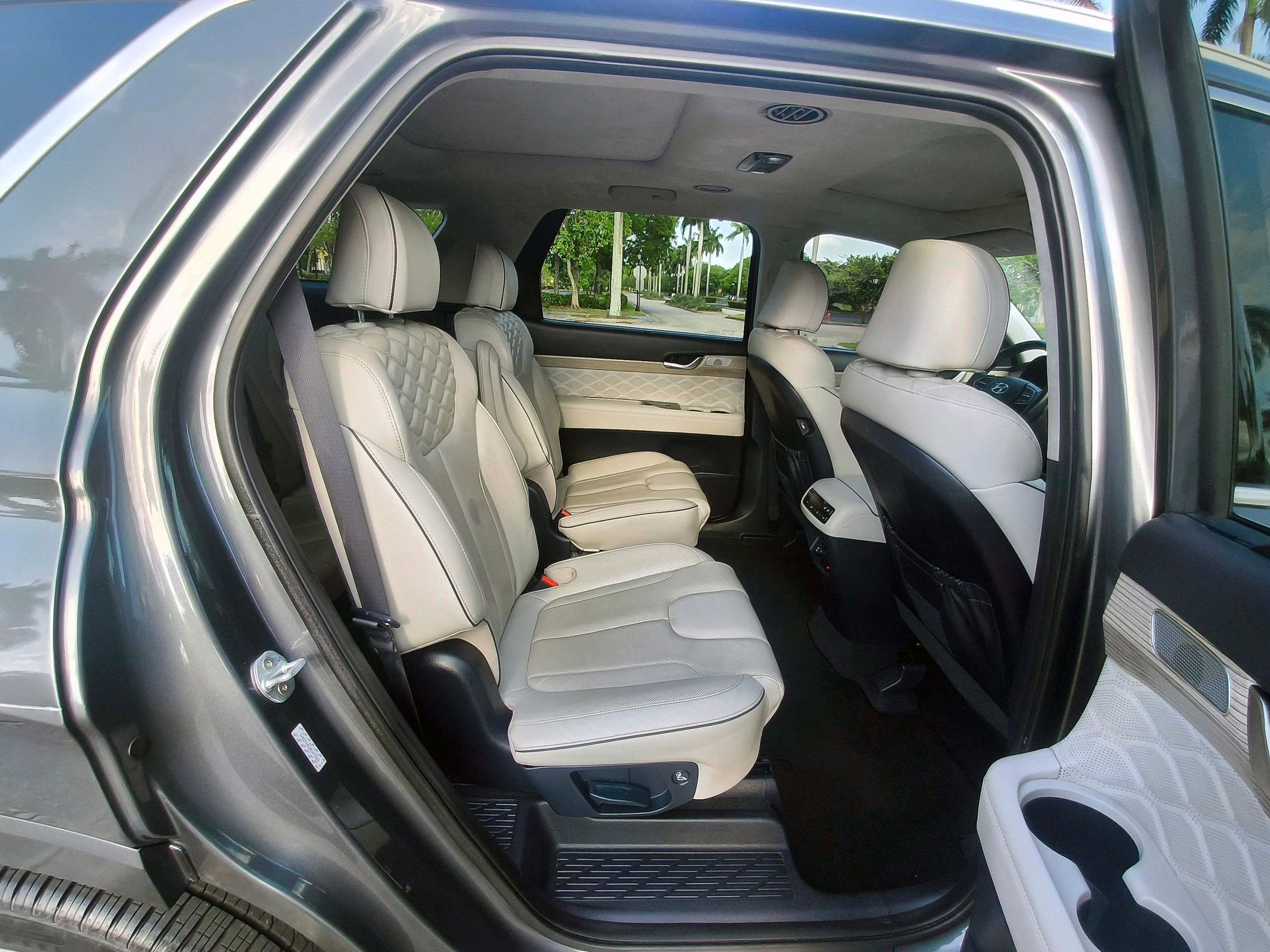 Used 2022 Hyundai Palisade Calligraphy w/ Cargo Package FWD image 15