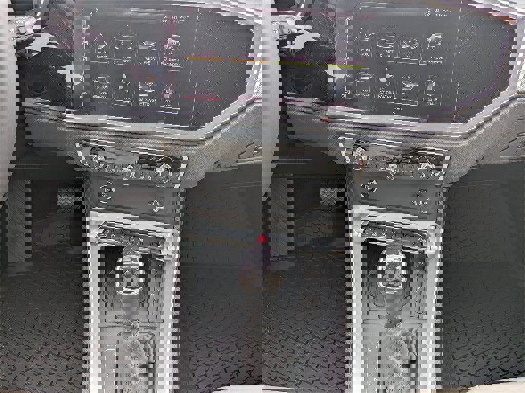 New 2025 Audi Q3 2.0T Premium image 33