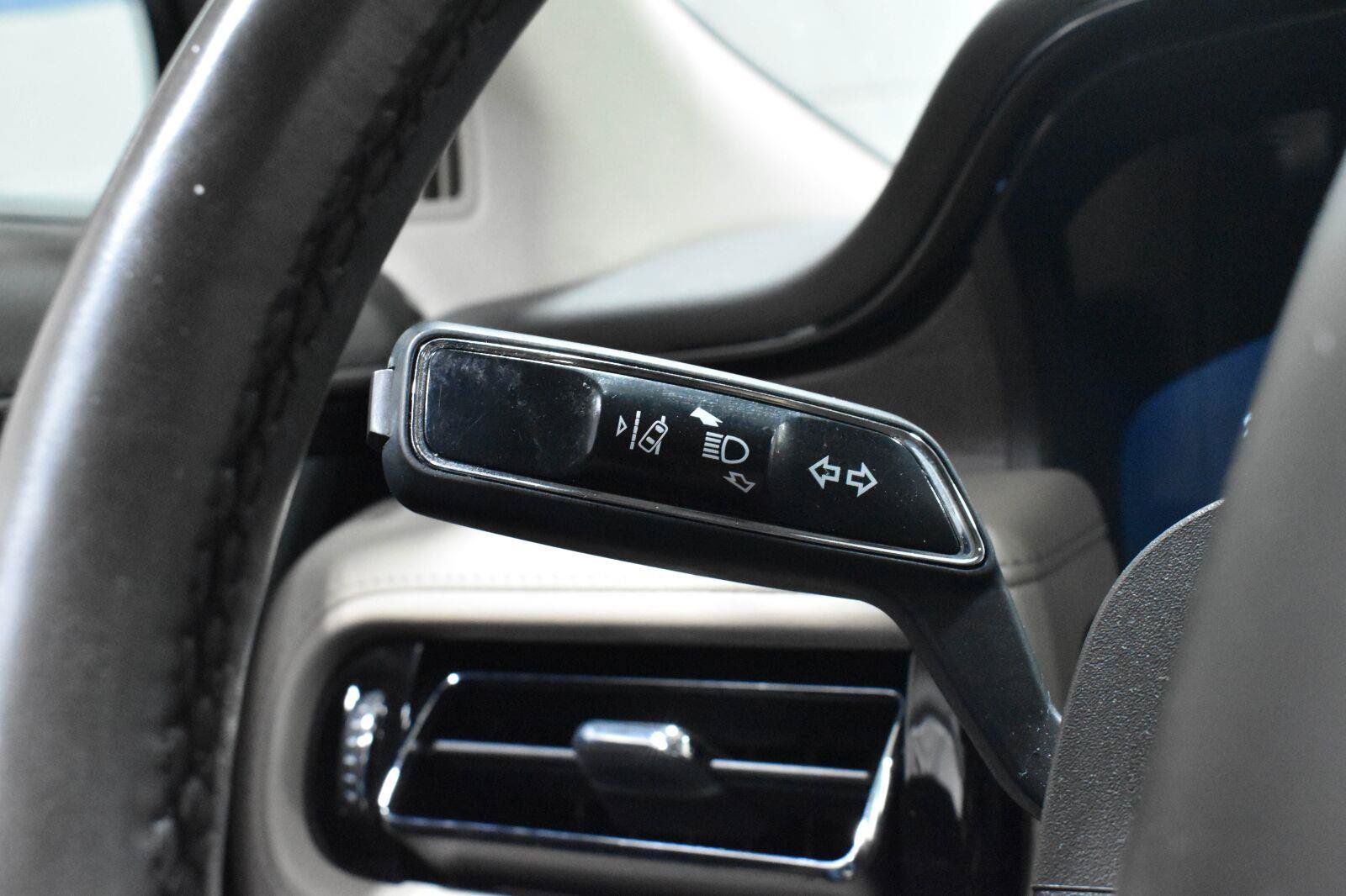 Used 2023 Lincoln Nautilus Reserve AWD/4WD image 12