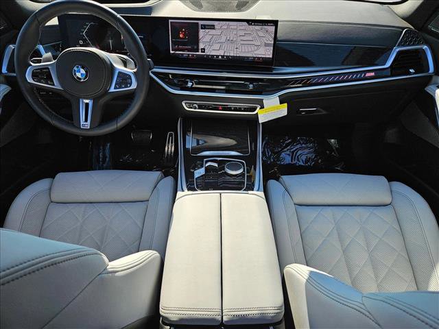 New 2025 BMW X5 M60i w/ Climate Comfort Package image 15