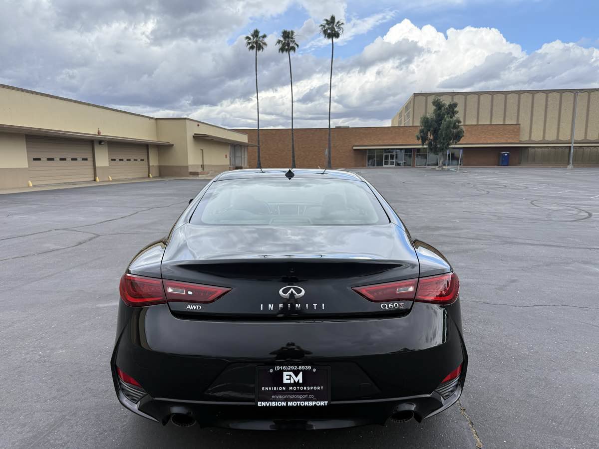 Used 2018 INFINITI Q60 Red Sport 400 w/ Sensory Package 3.0T Sport AWD/4WD image 6