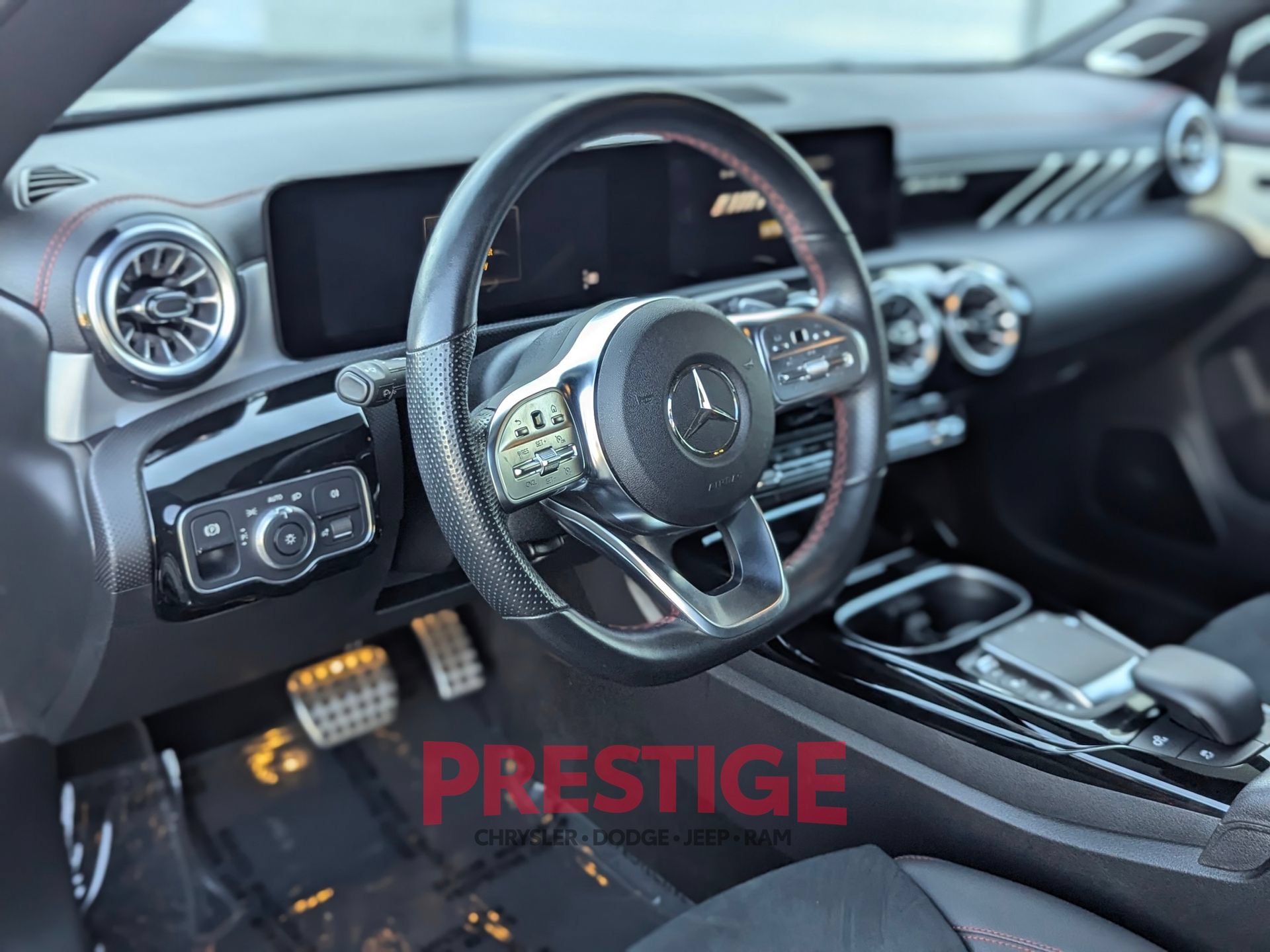 Used 2023 Mercedes-Benz CLA 35 AMG 4MATIC image 13