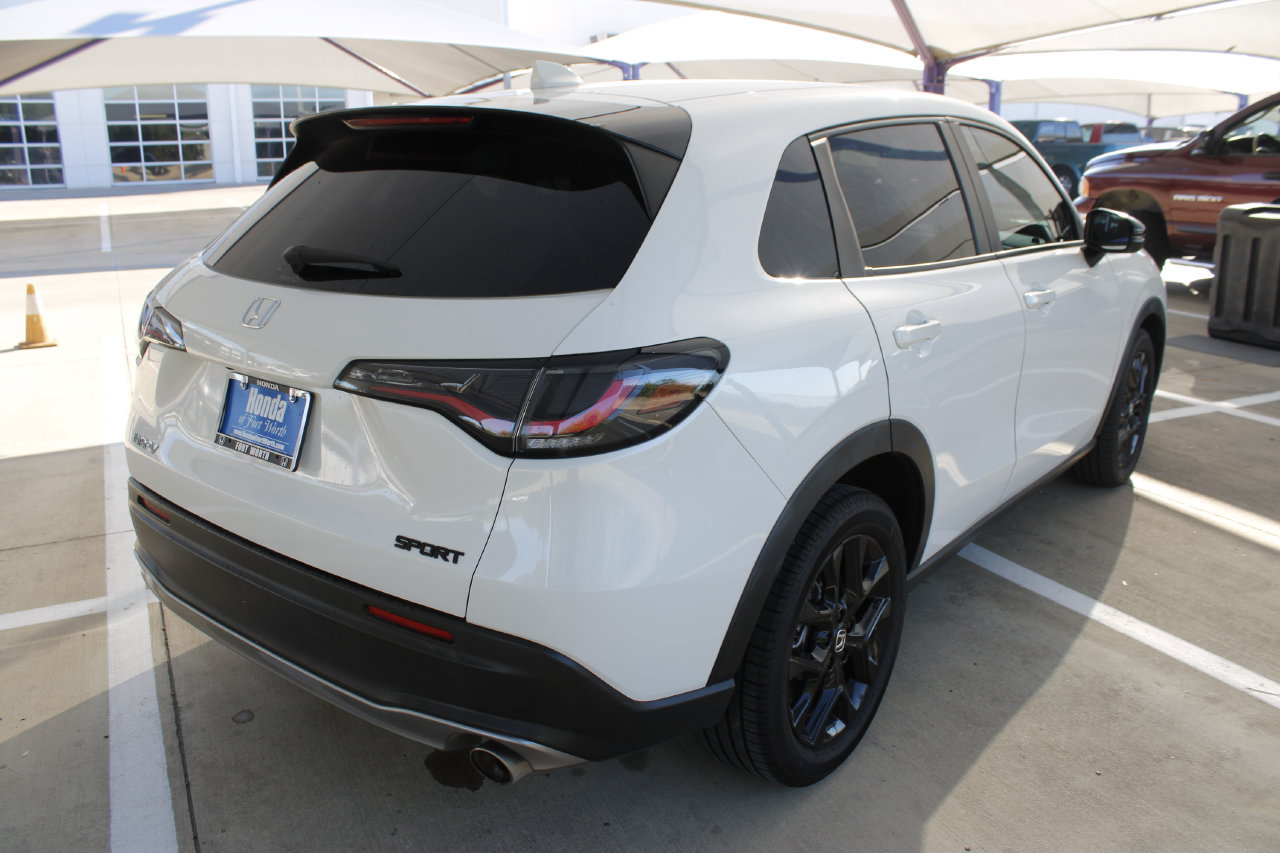 Used 2024 Honda HR-V Sport image 7