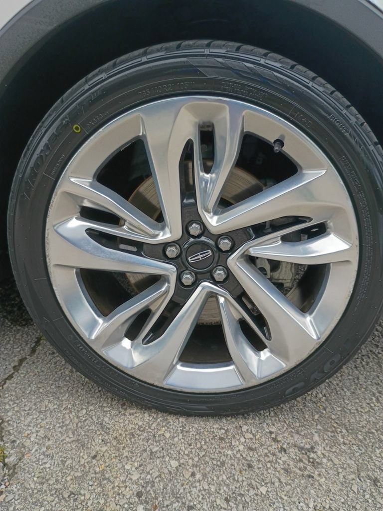 Used 2018 Lincoln MKX Reserve AWD/4WD image 27