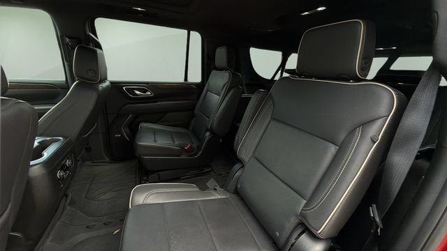Used 2024 Chevrolet Suburban Premier w/ Premium Package AWD/4WD image 19