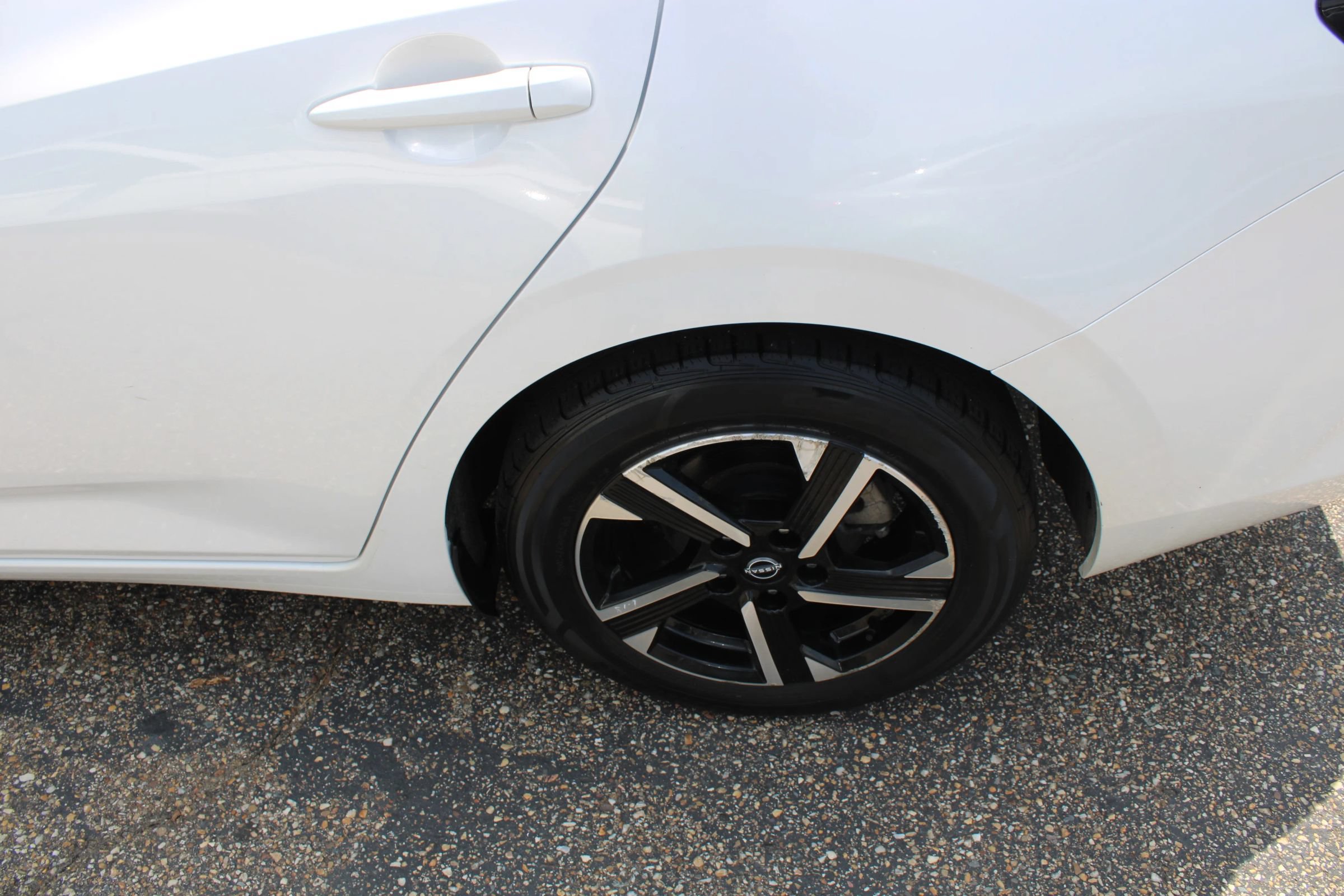 Used 2024 Nissan Sentra SV FWD image 27