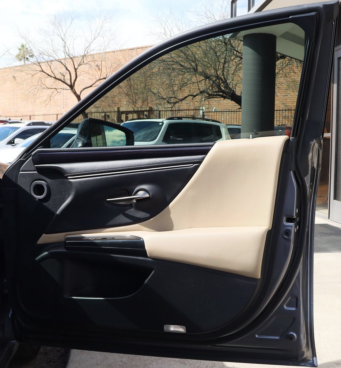 Used 2020 Lexus ES 350 w/ Premium Package FWD image 29