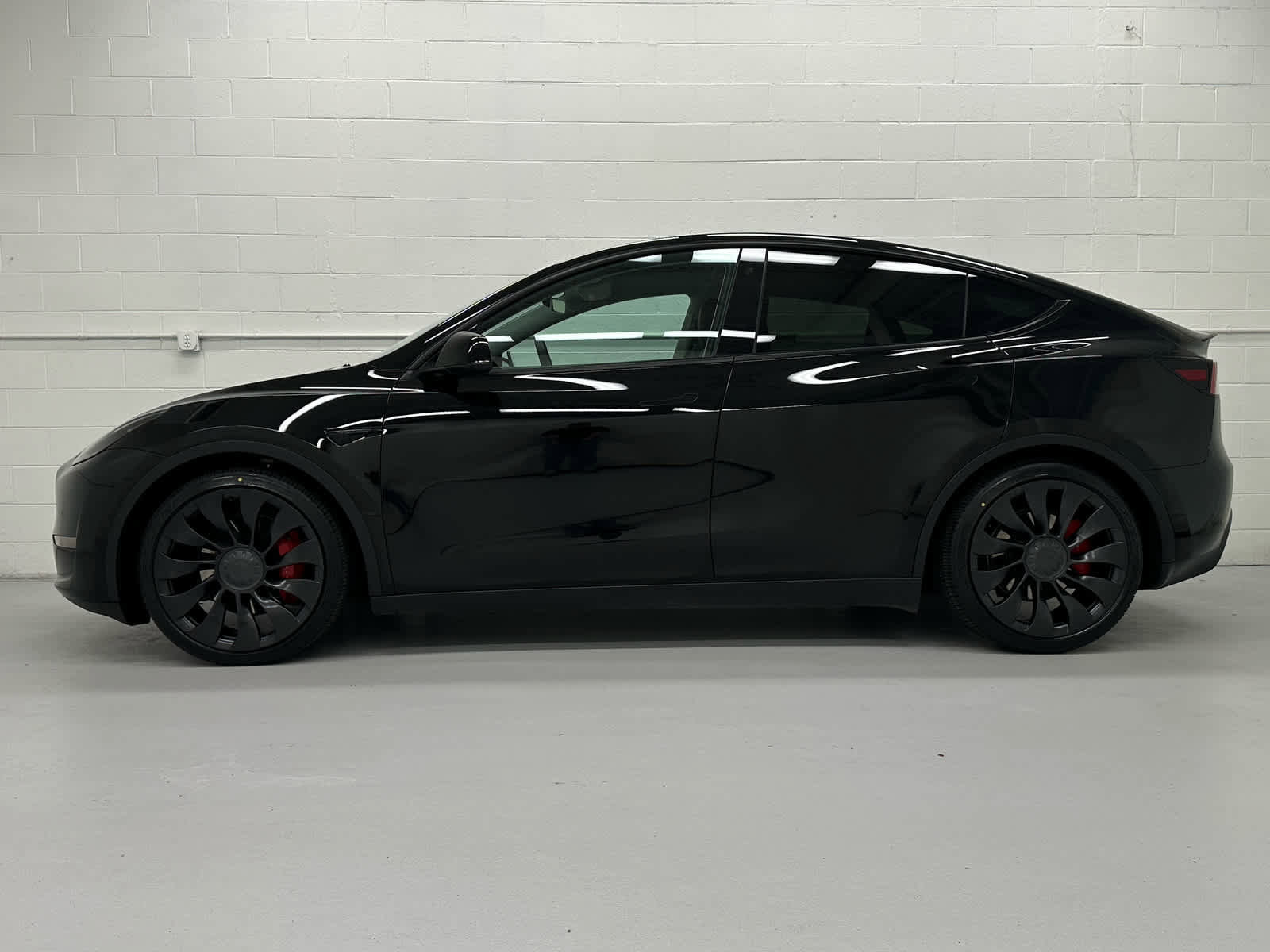 Used 2022 Tesla Model Y Performance image 3