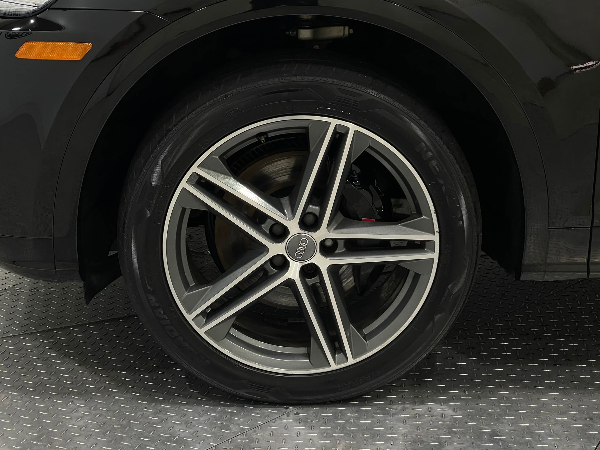 Used 2019 Audi SQ5 Premium Plus AWD/4WD image 35