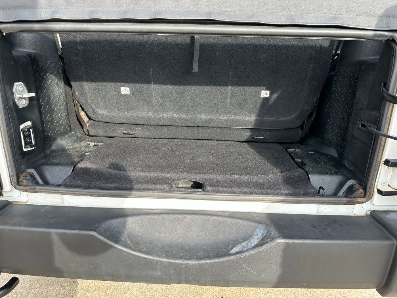 Used 2018 Jeep Wrangler Sport image 16