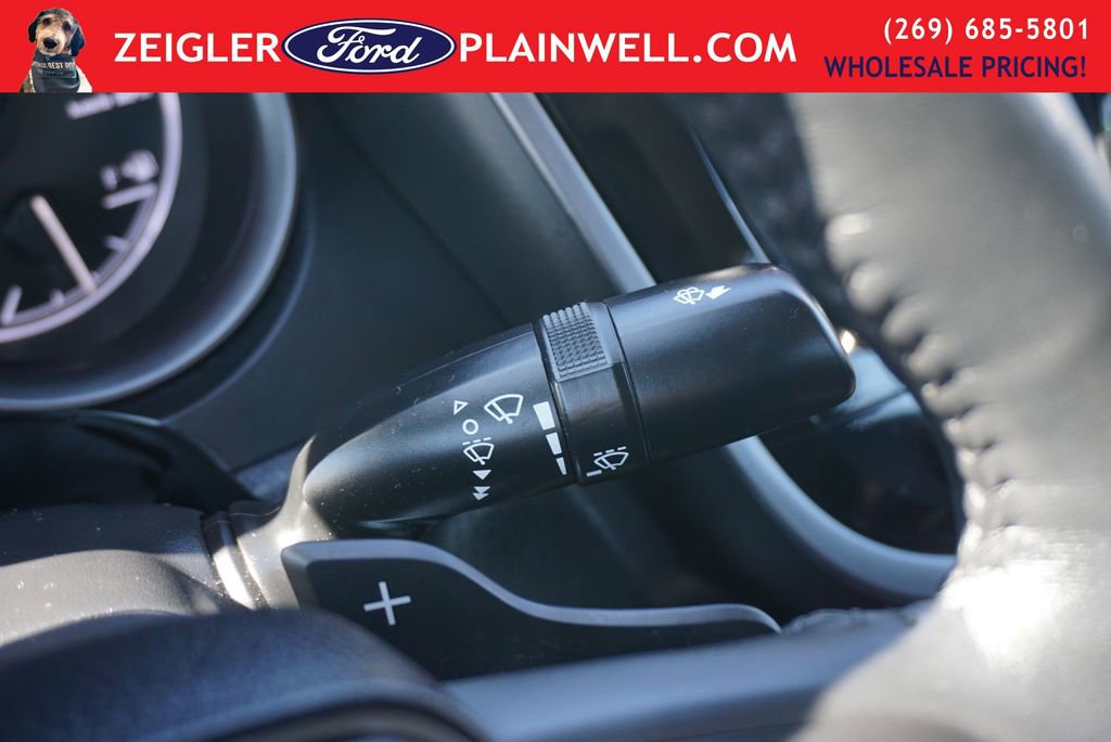 Used 2024 Toyota Camry SE image 25