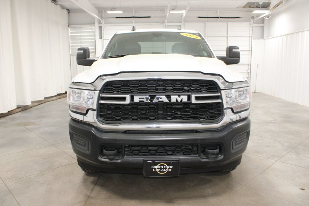 Used 2024 RAM 2500 Tradesman w/ Chrome Appearance Group AWD/4WD image 3