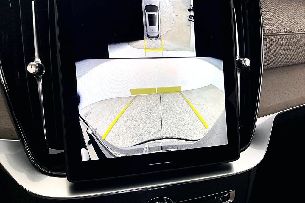 New 2026 Volvo XC90 B5 Plus AWD/4WD image 19
