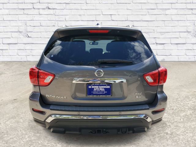 Used 2018 Nissan Pathfinder SV w/ SV Tech Package image 3