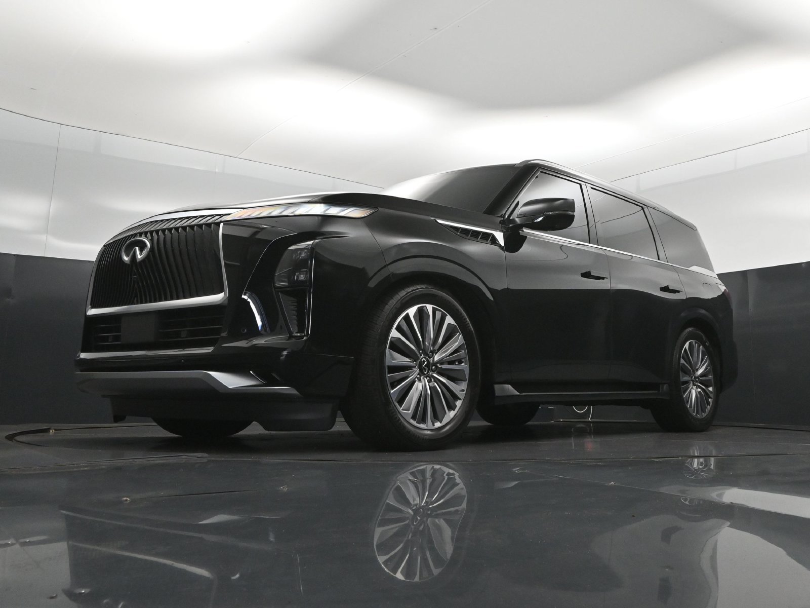 Certified 2025 INFINITI QX80 Luxe RWD image 38