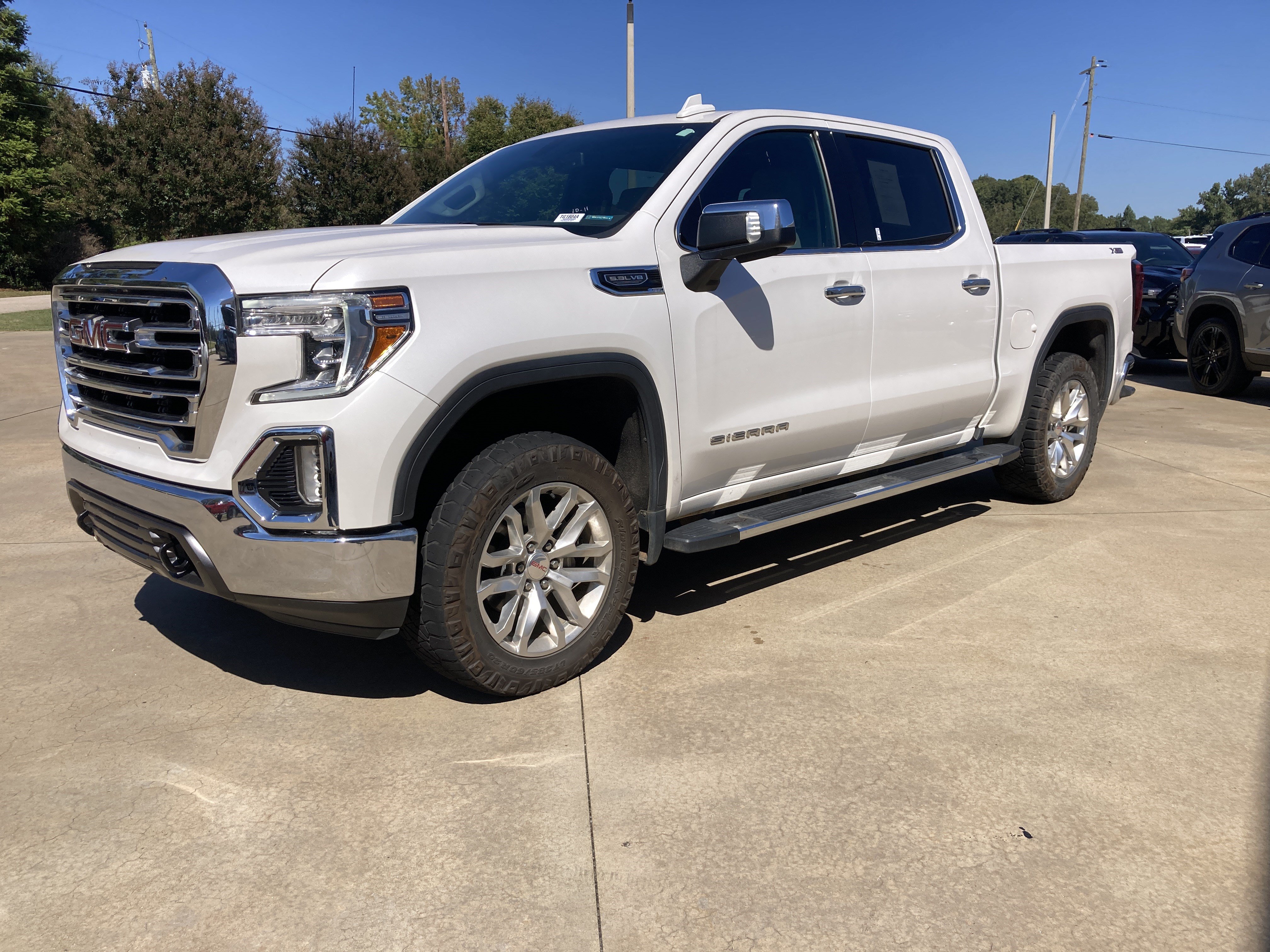 Used 2022 GMC Sierra 1500 SLT AWD/4WD image 1