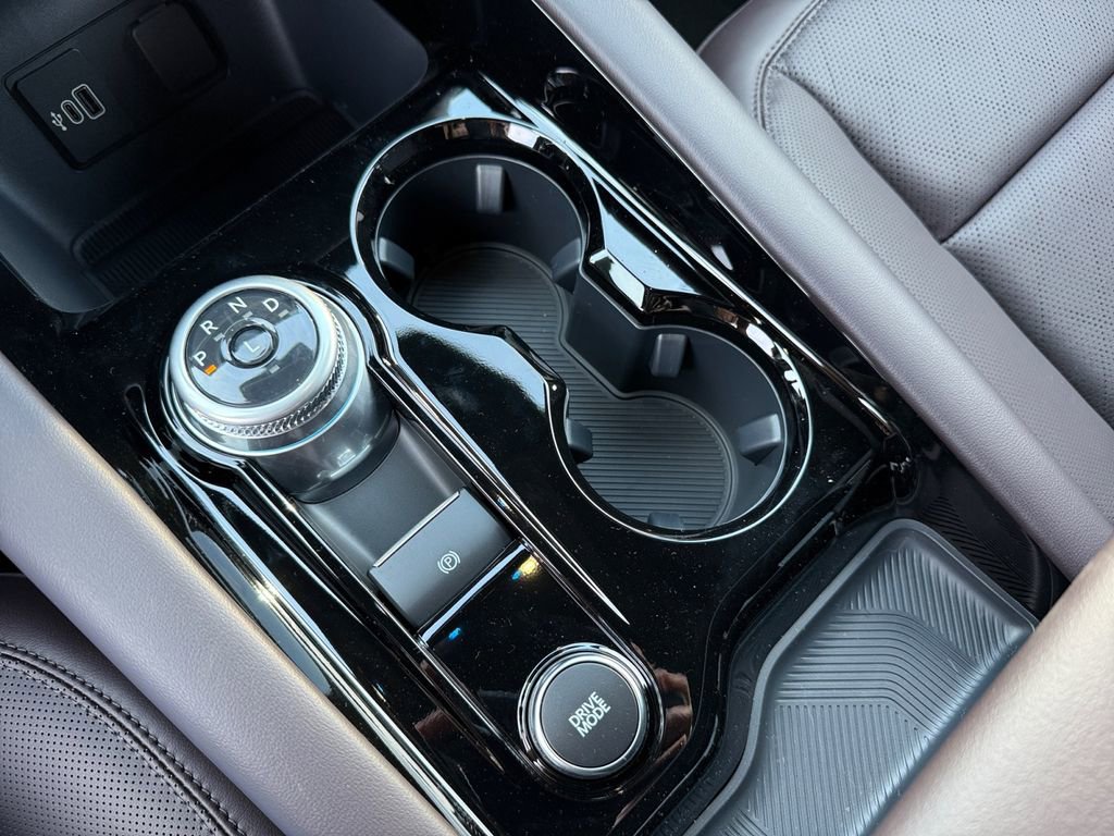 New 2026 Ford Explorer Platinum image 25