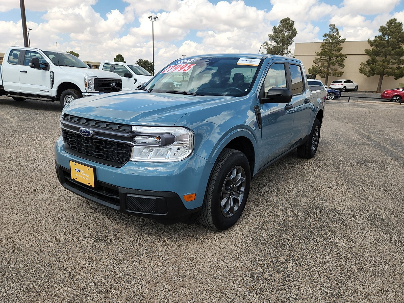 Certified 2023 Ford Maverick XLT image 3
