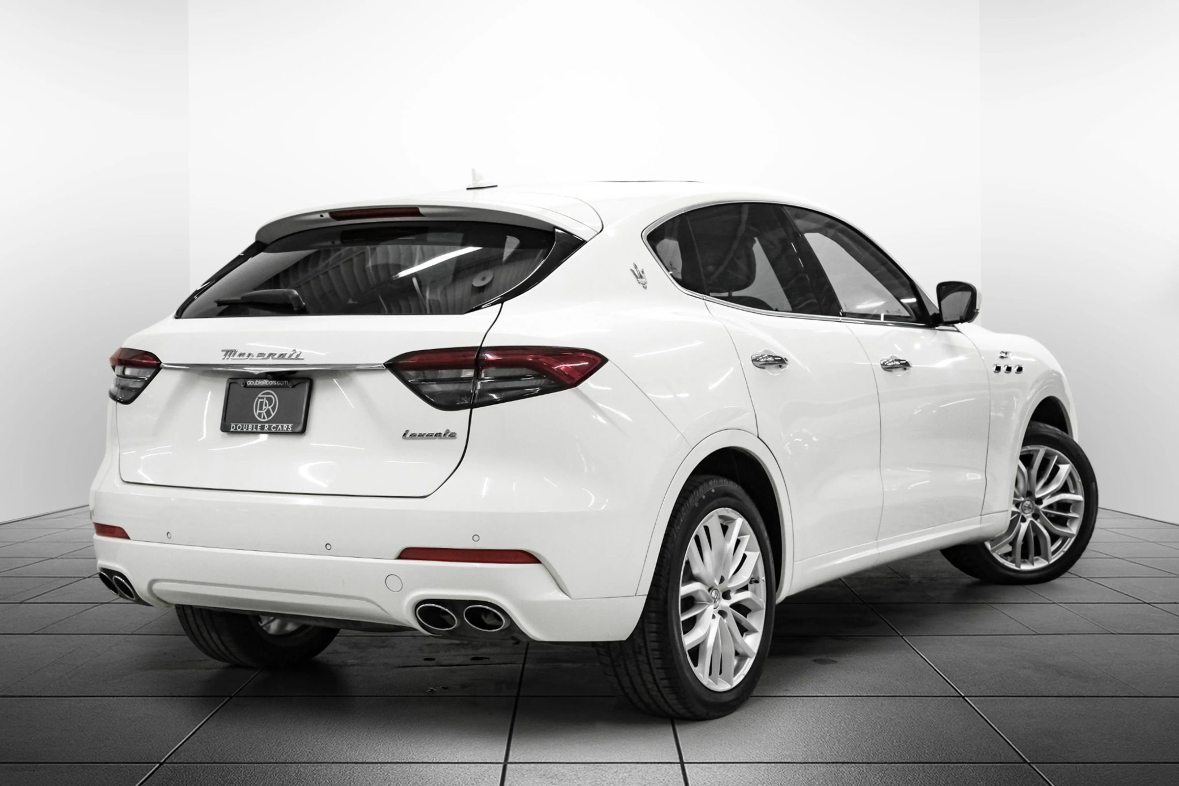 Used 2022 Maserati Levante GT image 9