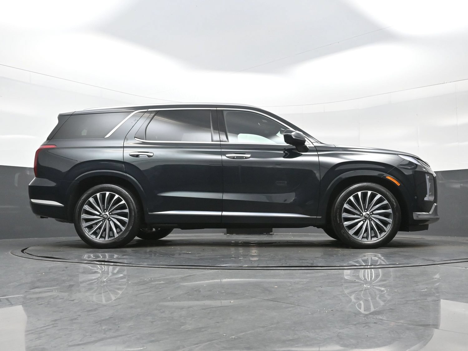 Certified 2023 Hyundai Palisade Calligraphy AWD/4WD image 35