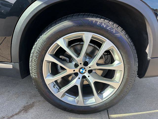 Certified 2022 BMW X5 xDrive40i w/ Premium Package image 32