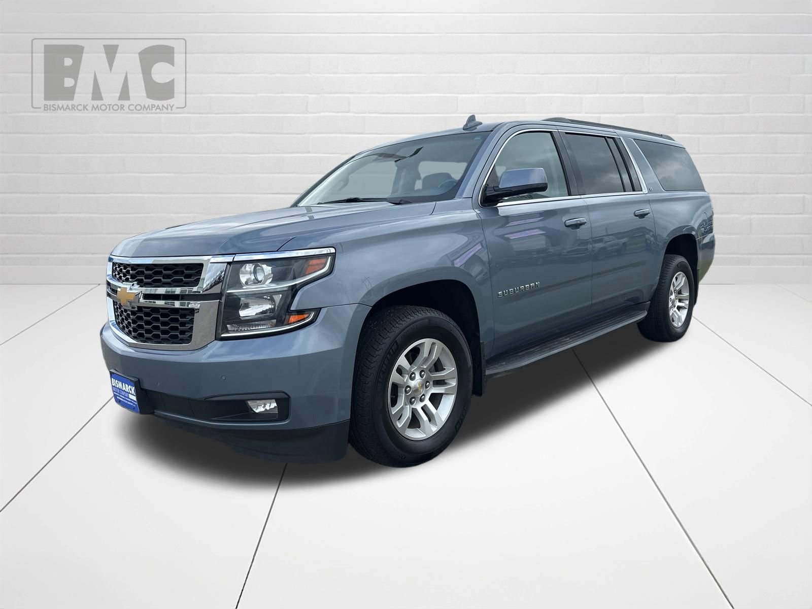 Used 2016 Chevrolet Suburban LT w/ Luxury Package AWD/4WD image 1