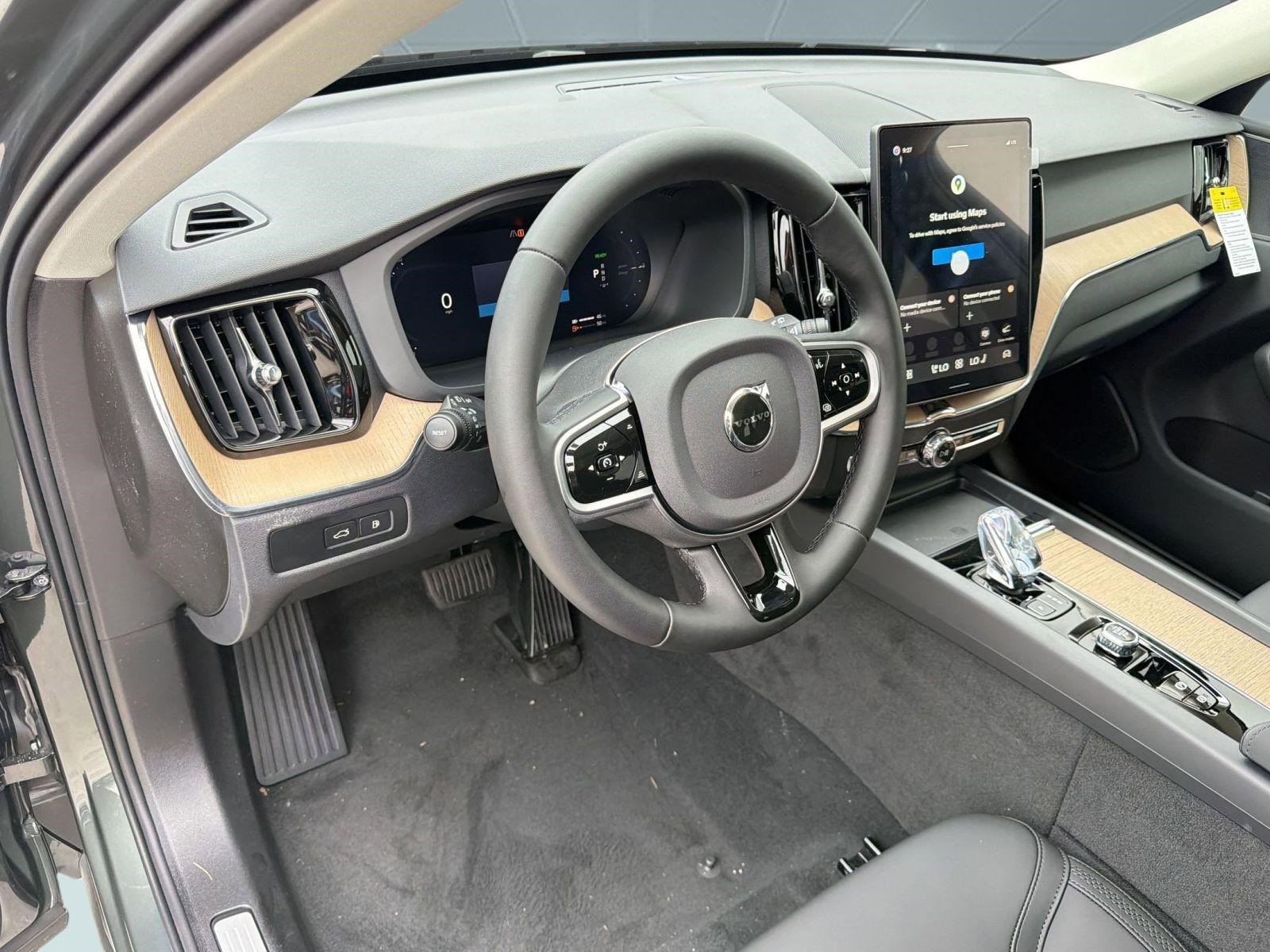 New 2026 Volvo XC60 T8 Plus w/ Climate Package AWD/4WD image 4