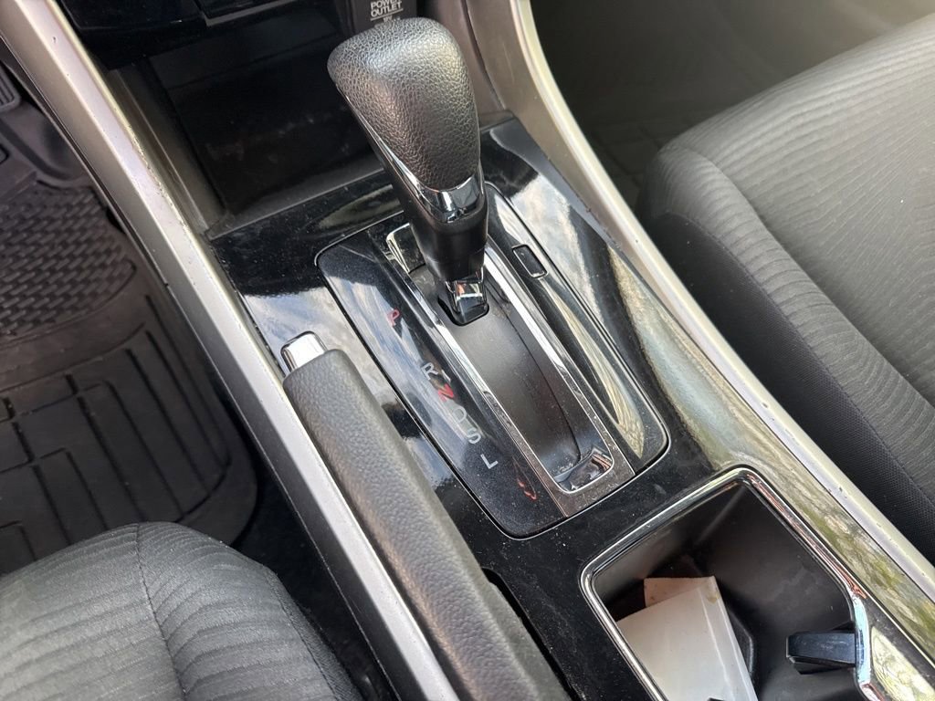 Used 2017 Honda Accord LX image 7