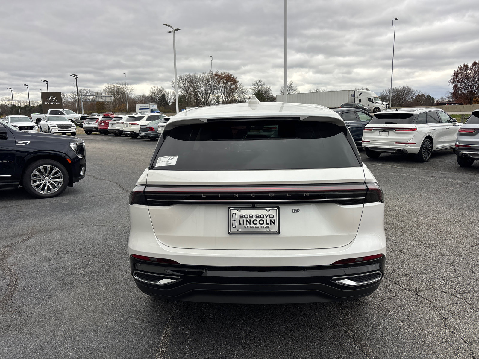 New 2026 Lincoln Nautilus Premier image 6