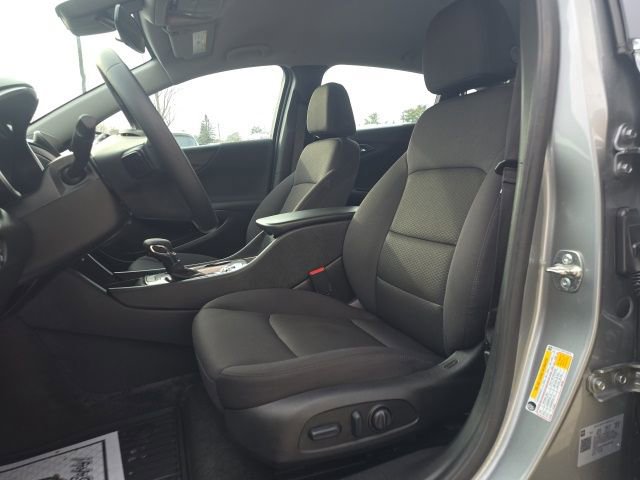 Used 2025 Chevrolet Malibu RS image 9