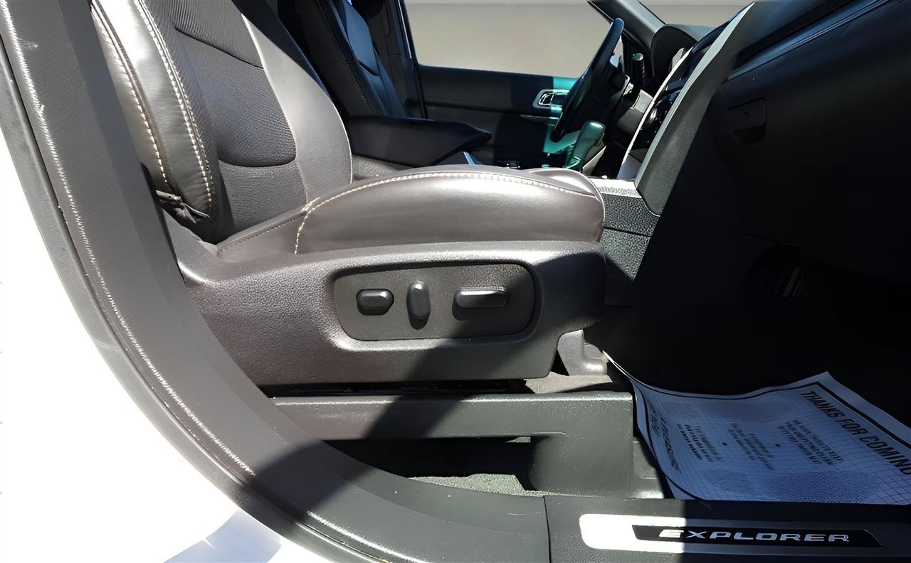 Used 2014 Ford Explorer Sport w/ Equipment Group 401A AWD/4WD image 11