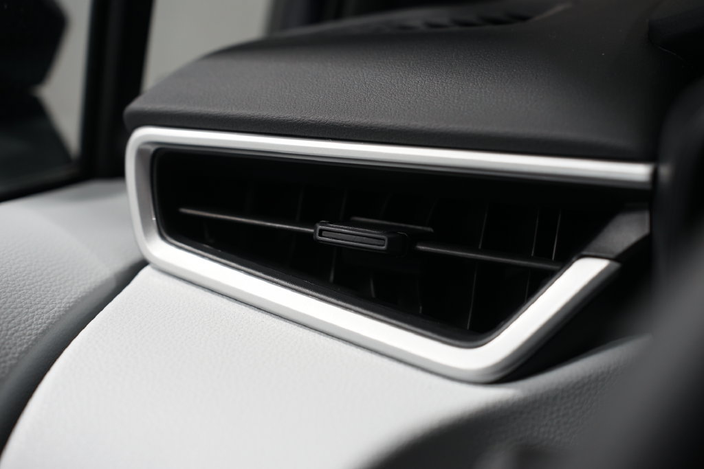 New 2027 Toyota Corolla SE FWD image 25