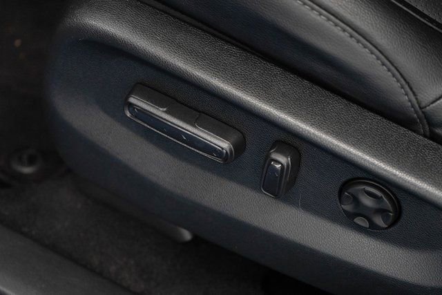 Used 2020 Honda CR-V Touring image 16