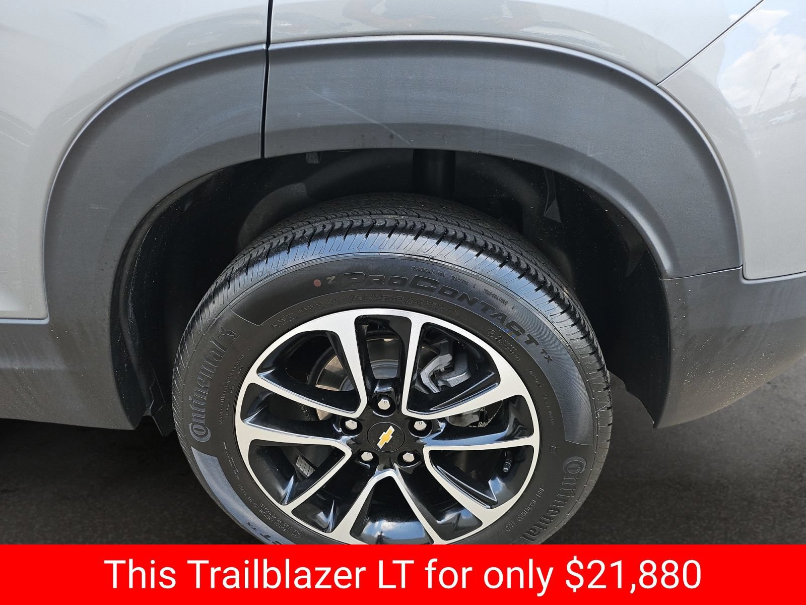 Used 2025 Chevrolet TrailBlazer LT AWD/4WD image 46