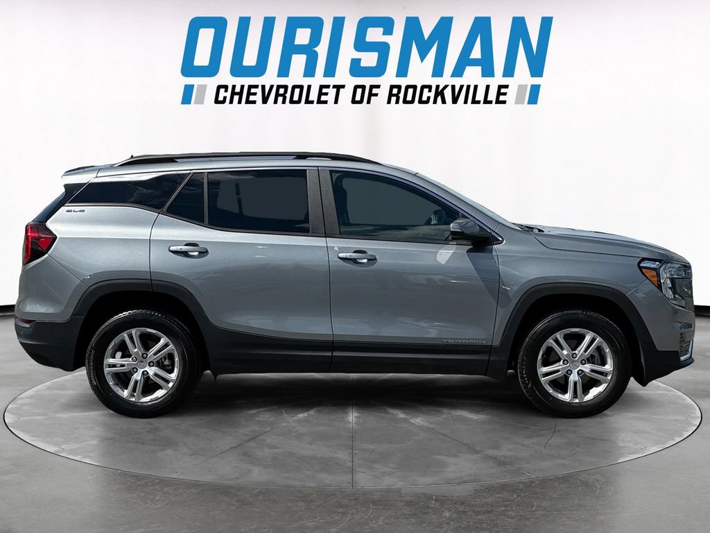 Used 2023 GMC Terrain SLE w/ Driver Convenience Package AWD/4WD image 7